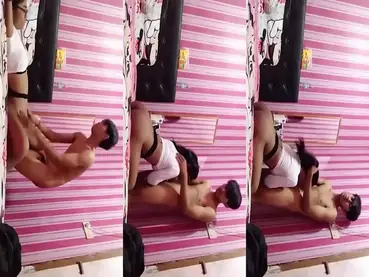 Bokep Indo Ngentot Berisik Teriak Teriak Keenakan poster