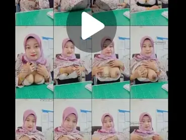 Bu Guru Exhib Pamer Tete Tobrut Di Ruang Kantor Dewasa Muda poster