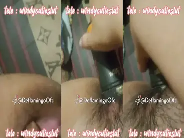 Dokumentasi Windy Cantik Bersantai Di Kasur poster